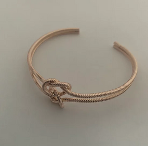 Forget Me Knot