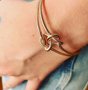 Forget Me Knot