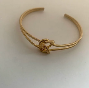Forget Me Knot