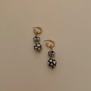 Je Ne Sais Quoi Earrings