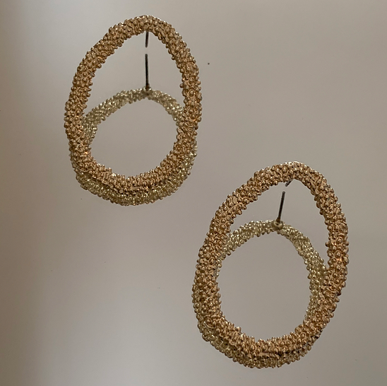 Flecks of Gold (Oval)